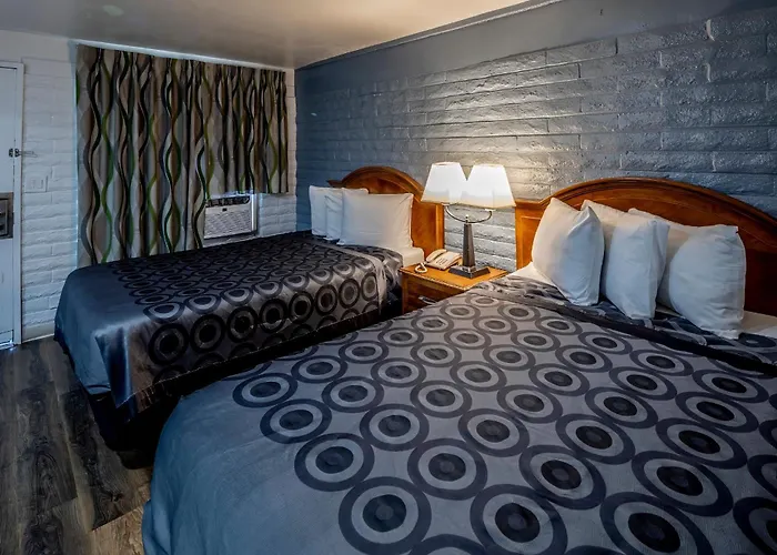 Hitching Post Studios Inn