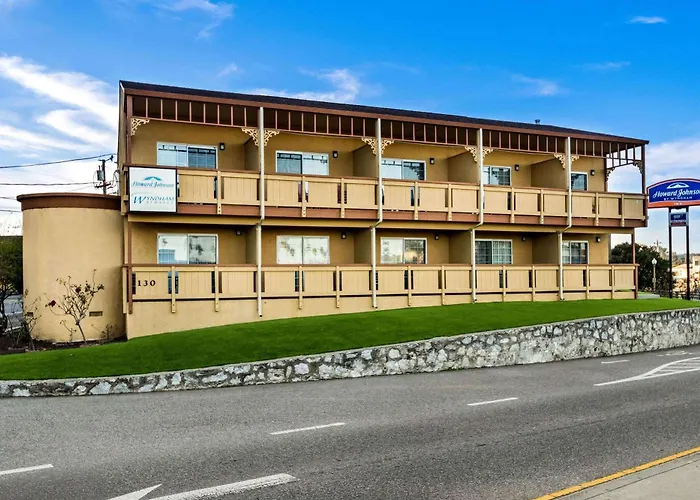 Howard Johnson By Wyndham